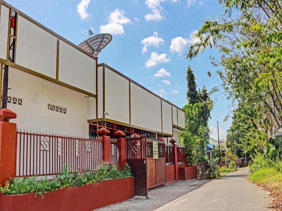Oyo 91416 Puri 88 Homestay Kupang  Eksteriør billede
