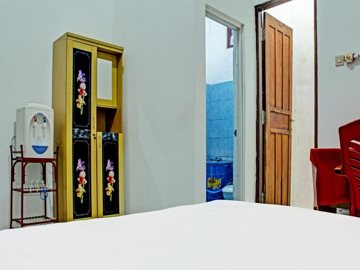 Oyo 91416 Puri 88 Homestay Kupang  Eksteriør billede