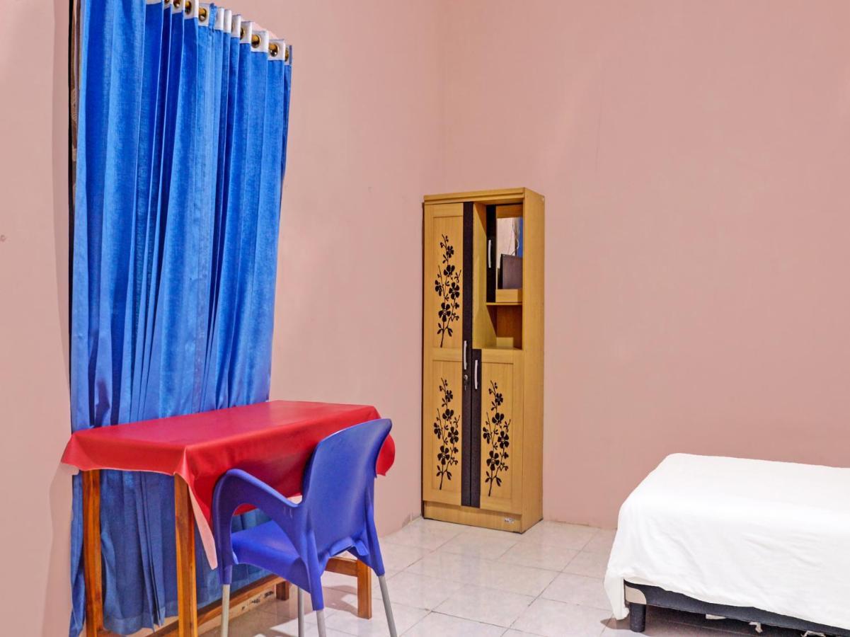 Oyo 91416 Puri 88 Homestay Kupang  Eksteriør billede